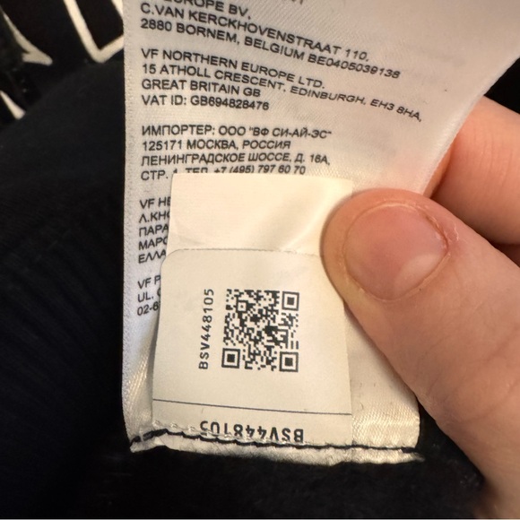 Men’s North Face graphic hoodie - Picture 7 of 8